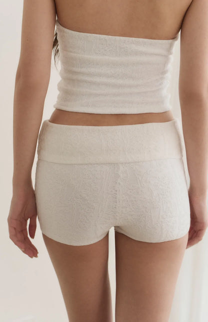 High-Waist Lace Rolled Swim Shorts<br/>蕾絲雕花反折腰頭泳褲