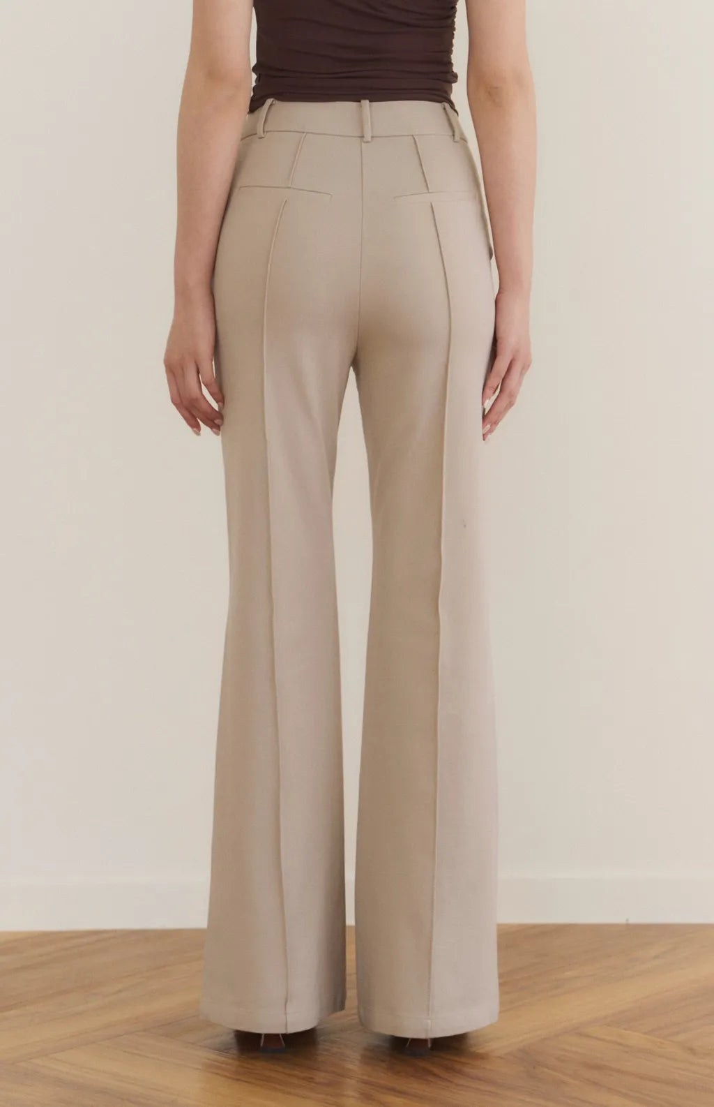Structured Pintuck Tailored Trousers<br/>挺版高彈壓線西裝褲