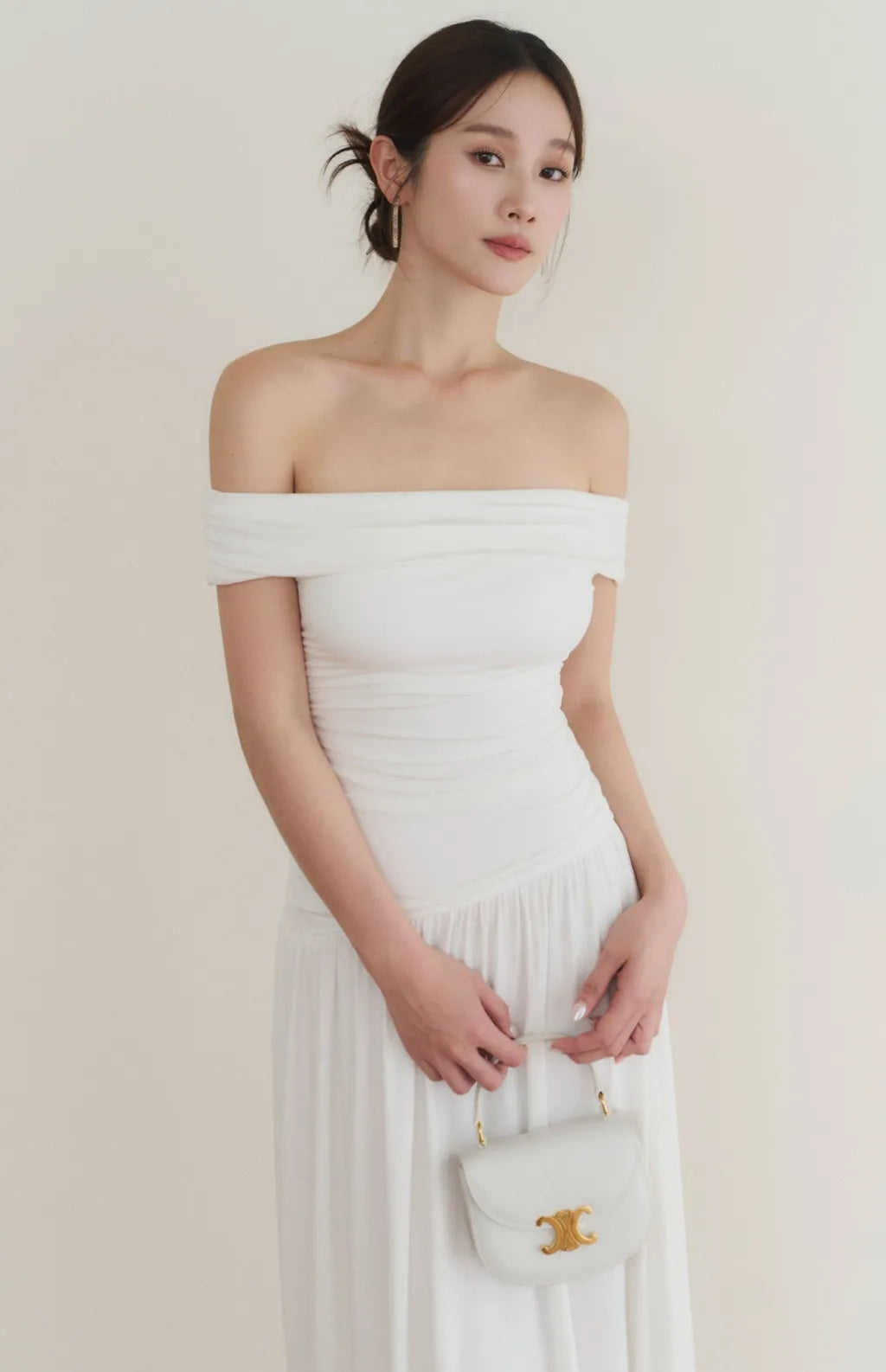Off-Shoulder Ruched Maxi Bra Dress<br/>法式平肩抓皺修身Bra Dress