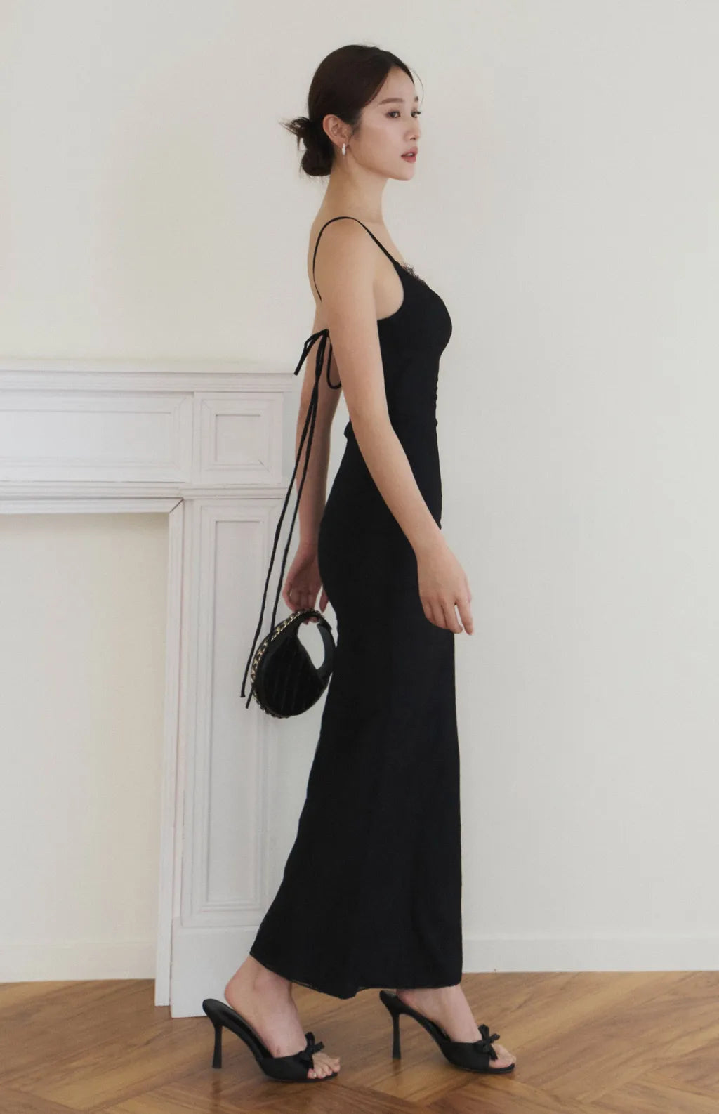 Lace V-Neck Tie-Back Maxi Bra Dress<br/>蕾絲V領美背綁帶Bra Dress