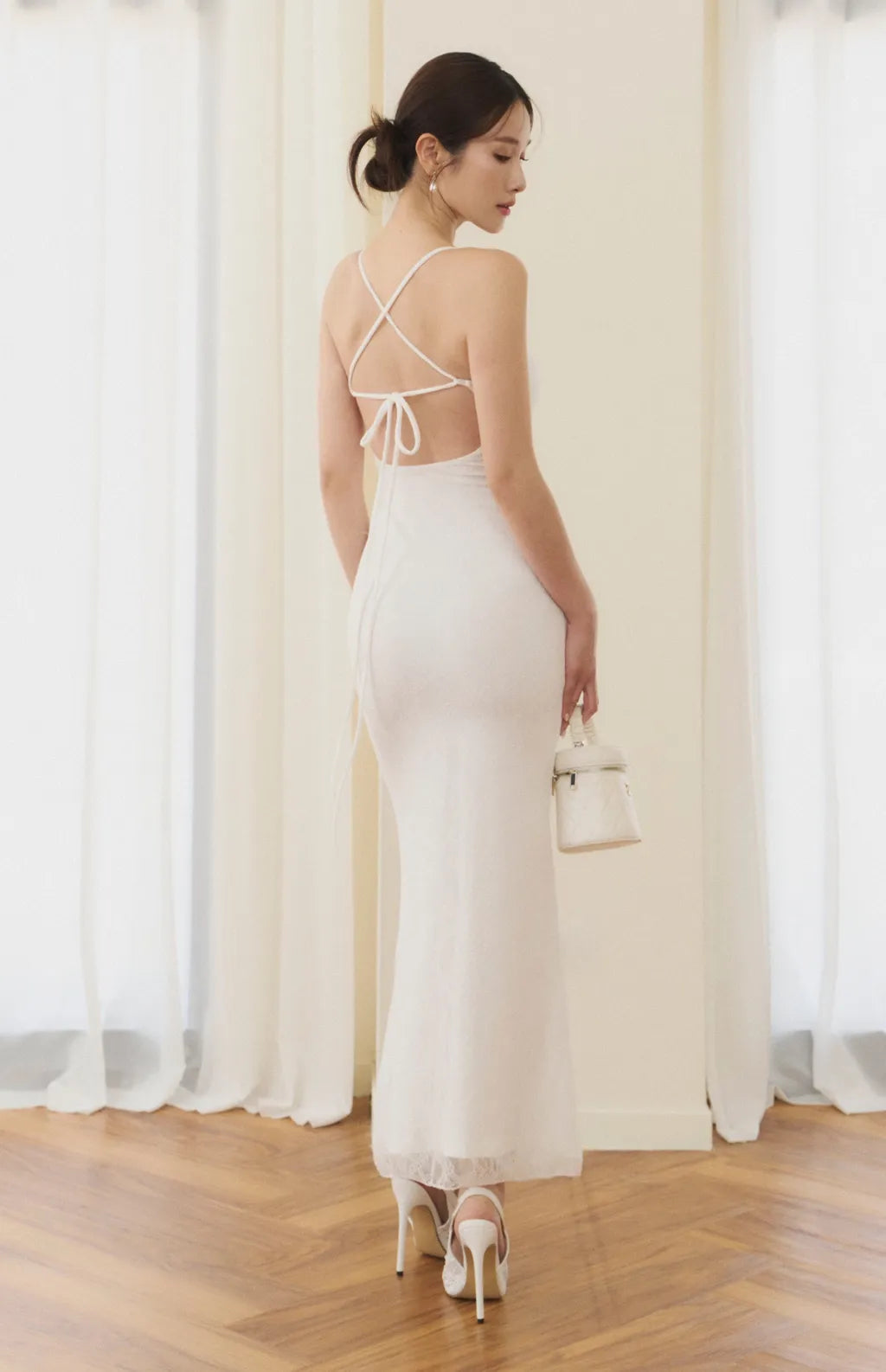 Lace V-Neck Tie-Back Maxi Bra Dress<br/>蕾絲V領美背綁帶Bra Dress