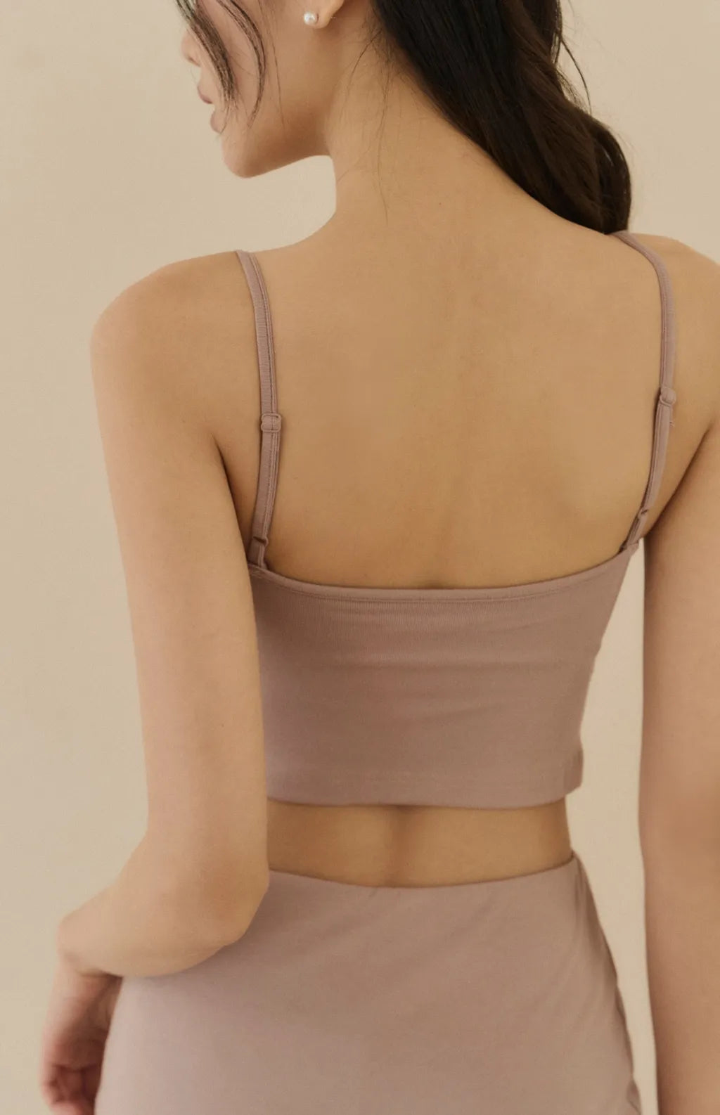 Lace-Trim V-Neck Cami Bra Top<br/>心機蕾絲Ｖ領細肩Bra Top