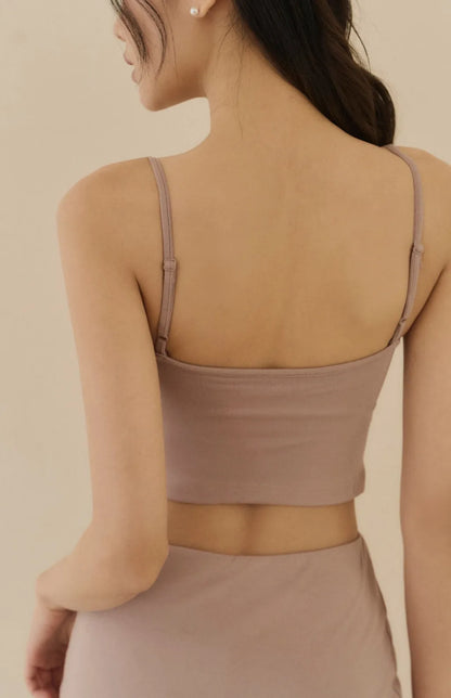 Lace-Trim V-Neck Cami Bra Top<br/>心機蕾絲Ｖ領細肩Bra Top