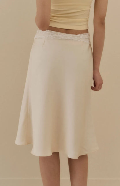 Satin Knee-Length Mermaid Skirt<br/>緞面魚尾及膝裙