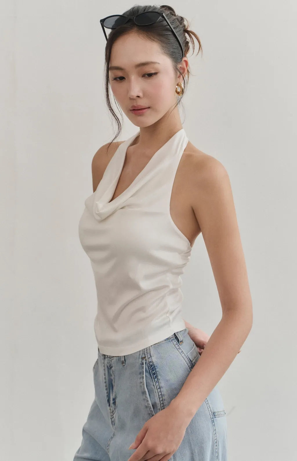Satin Cowl-Neck Halter Bra Top<br/>法式緞光垂領削肩Bra Top