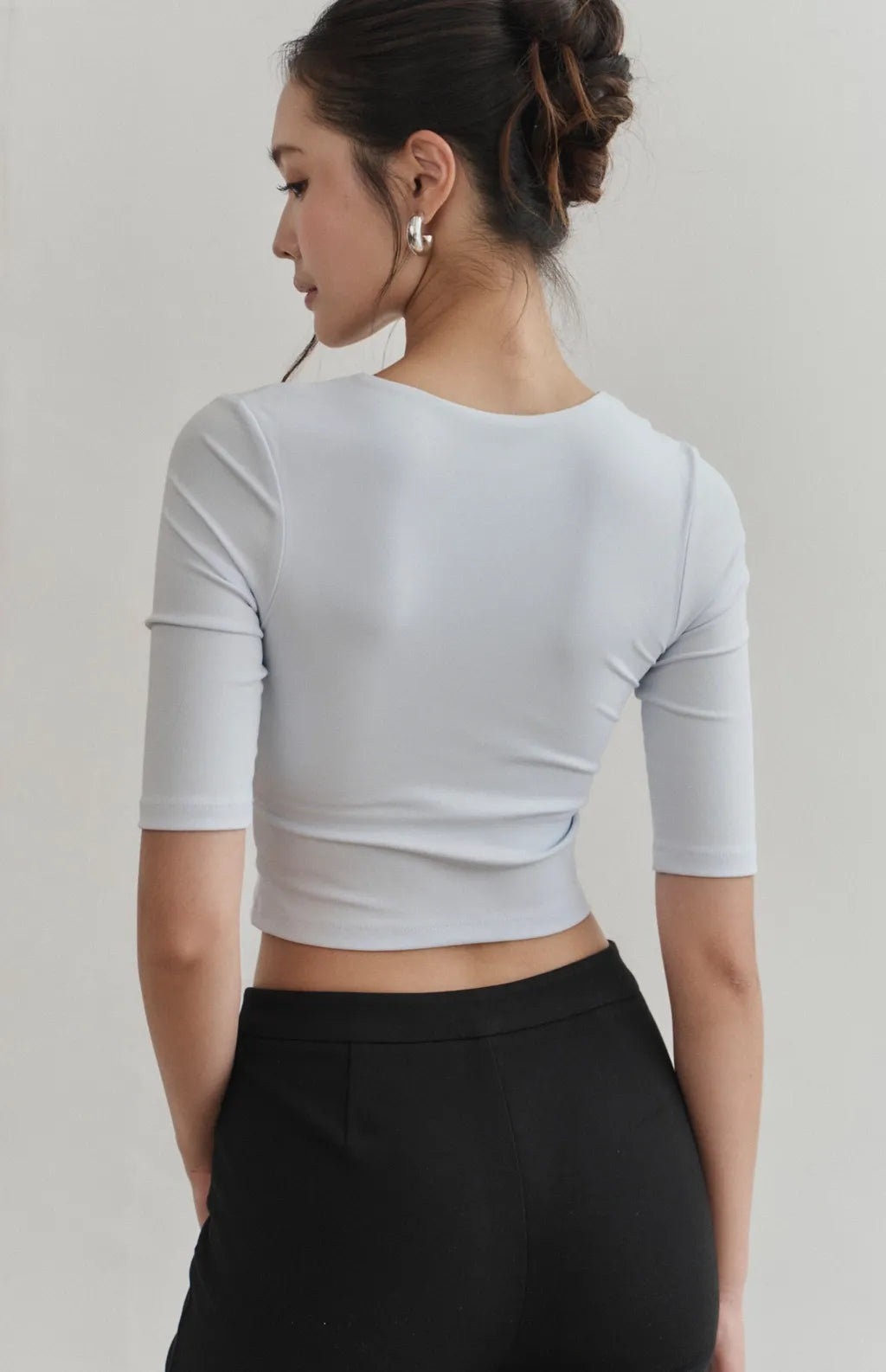 Half-Sleeve V-Neck Bra Top<br/>五分袖美胸V領Bra Top