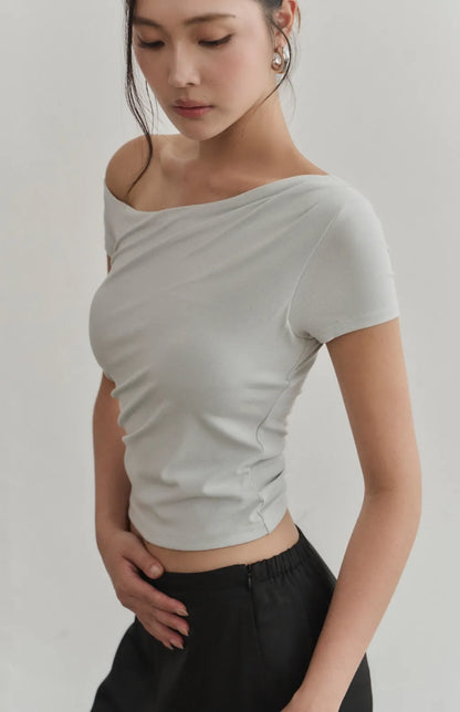 Asymmetric Ruched Short-Sleeve Bra Top<br/>斜領不對稱抓皺短袖Bra Top
