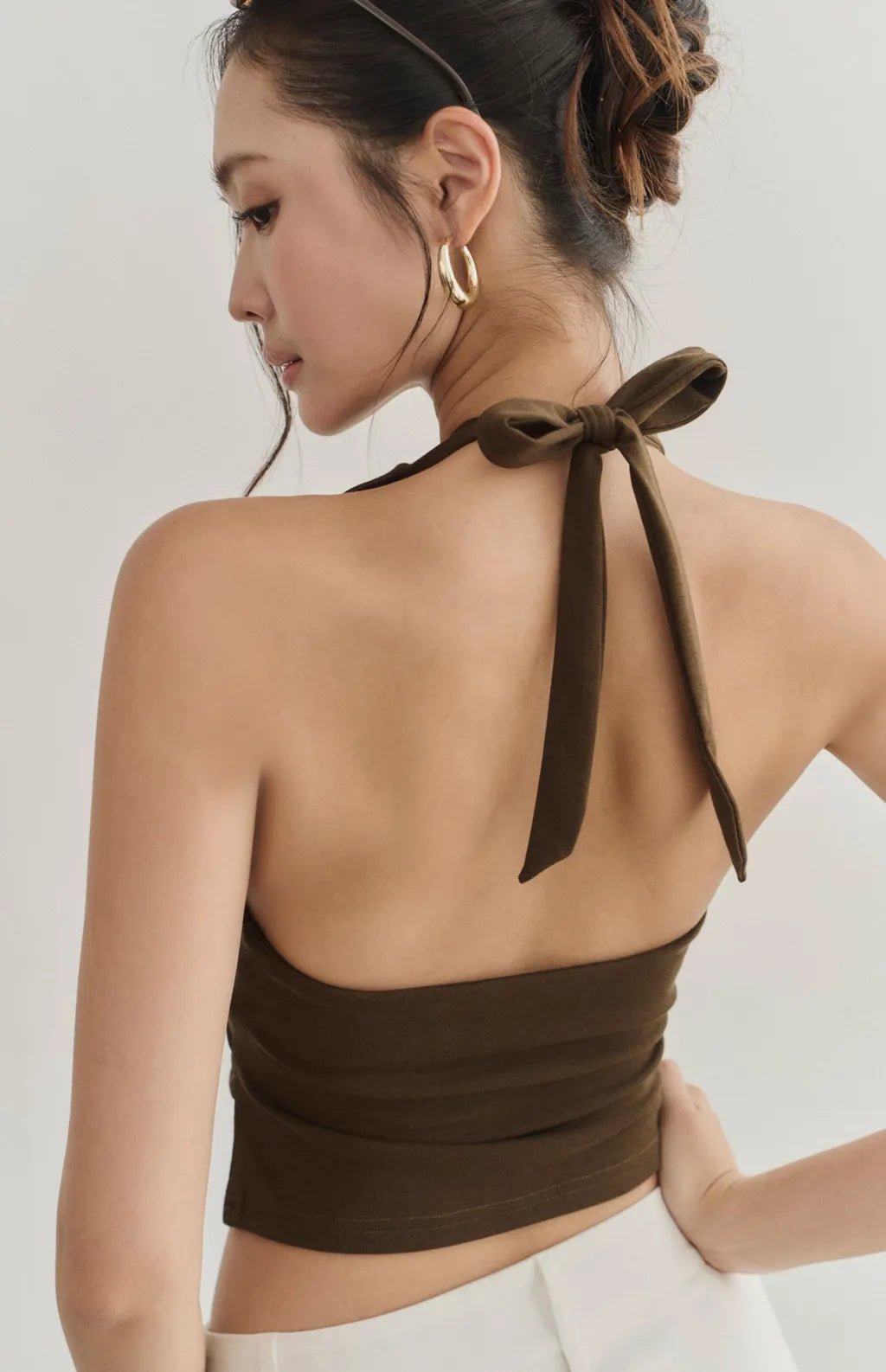 Ruched Plunge Tie-Halter Bra Top<br/>抓皺交叉V領綁帶Bra Top
