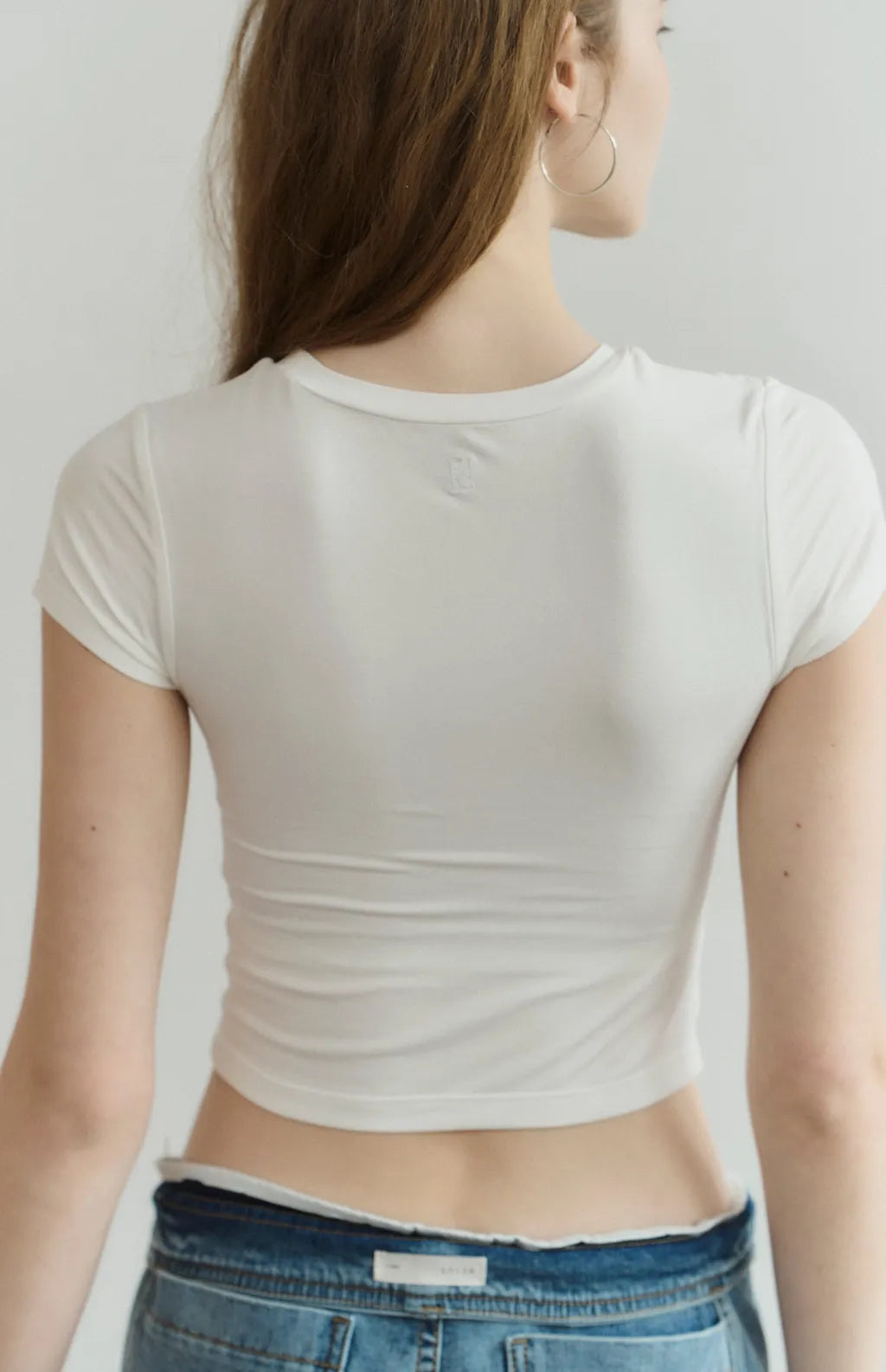 Barely-There Crew-Neck Bra Tee<br/>輕裸經典圓領短袖Bra Top