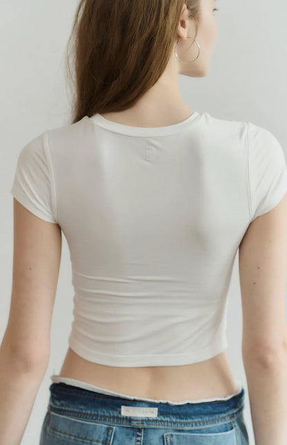 Barely-There Crew-Neck Bra Tee<br/>輕裸經典圓領短袖Bra Top