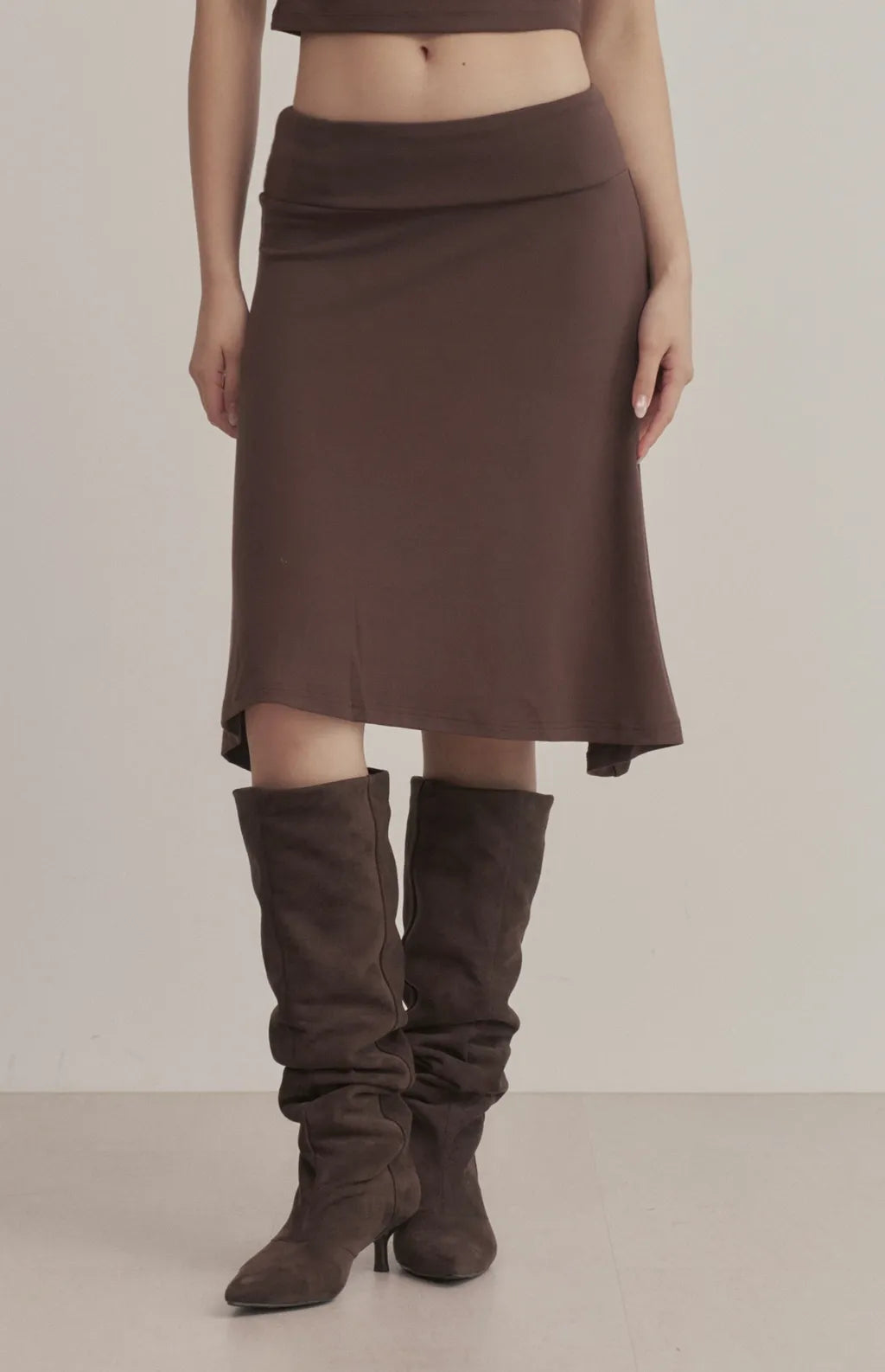 Asymmetric Flared Knit Midi Skirt<br/>不對稱傘擺中長裙