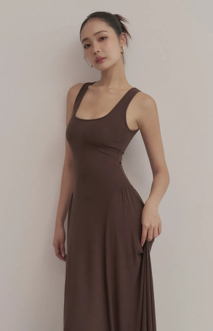 Square-Neck Ruched Maxi Bra Dress<br/>方領削肩抓皺修身Bra Dress