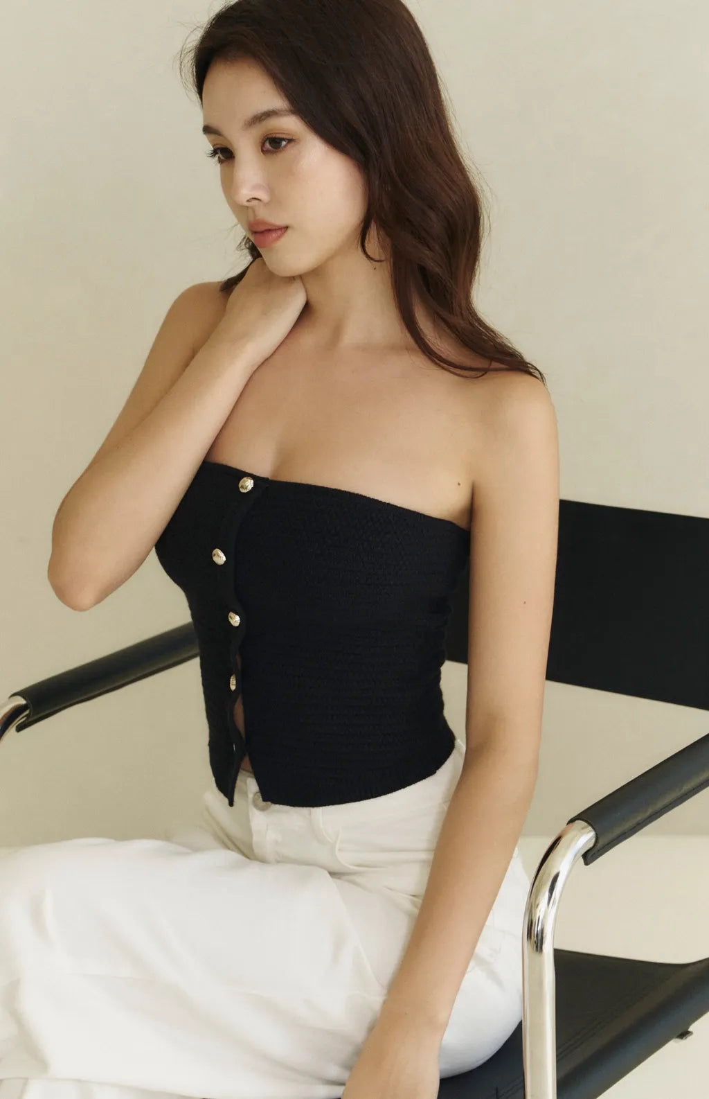 Front Button Strapless Bra Top<br/>質感織紋排釦平口Bra Top By Beigy - Milu