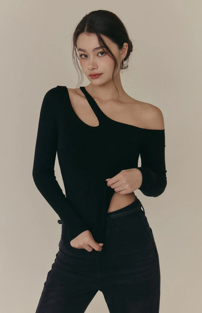 Cozy Wool-Blend One Shoulder Long Sleeve Bra Top<br/>羊毛暖絨不對稱簍空長袖Bra Top