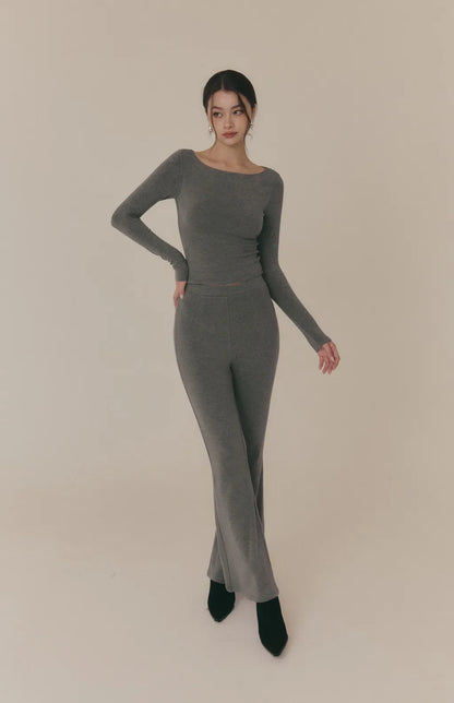 Cozy Wool-Blend Backless Long Sleeve Bra Top<br/>羊毛暖絨船型領美背長袖Bra Top