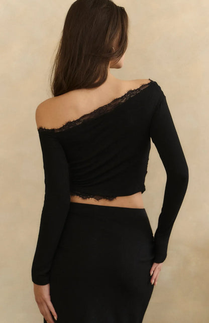 Lace Asymmetrical Sueded Bra Top<br/>蕾絲斜肩磨毛長袖Bra Top