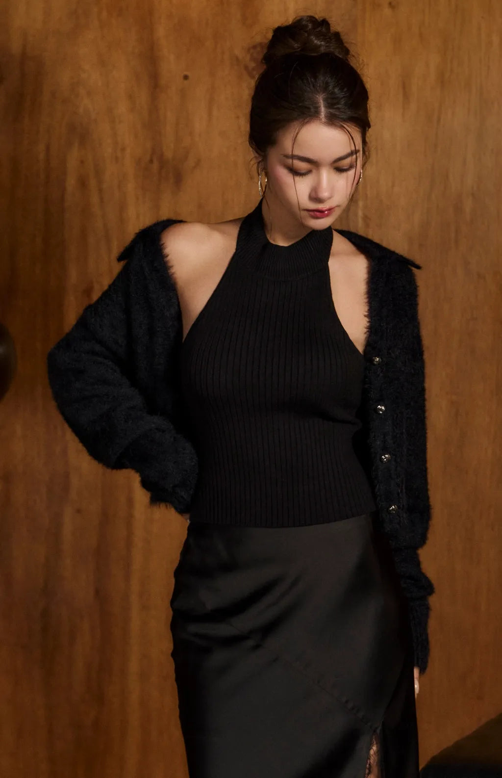 Halter Open-Back Ribbed Bra Top<br/>立領削肩針織美背Bra Top