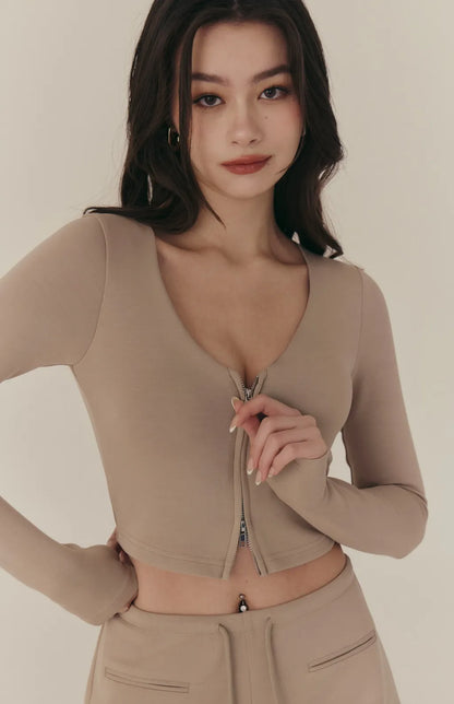 (現貨) Cloud V-Neck Zip Long-Sleeve Bra Top<br/>雲感太空棉V領修身拉鍊長袖Bra Top -【S】
