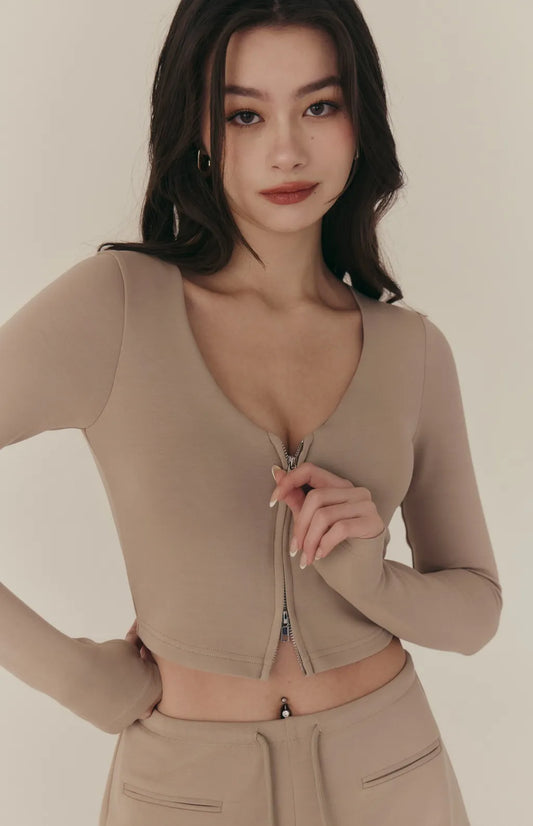 (現貨) Cloud V-Neck Zip Long-Sleeve Bra Top<br/>雲感太空棉V領修身拉鍊長袖Bra Top -【S】