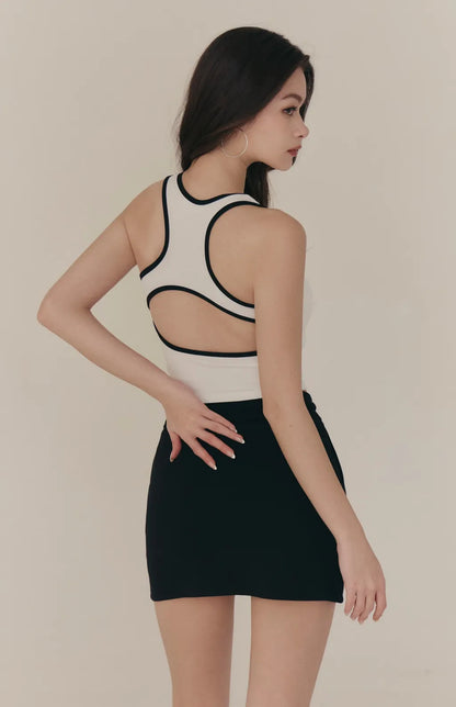 Square Neck Contrast Curved Open-Back Bra Top<br/>方領撞色弧線挖背Bra Top