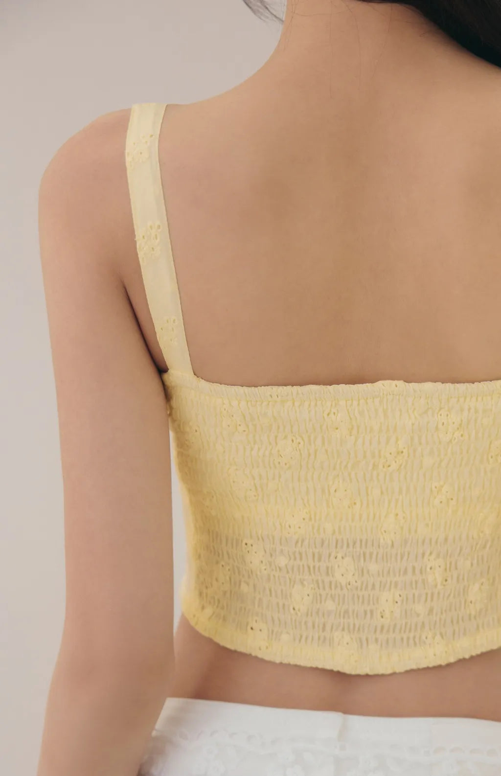 French Eyelet Lace Tie-Front Bra Top<br/>法式緹花蕾絲抽繩Bra Top