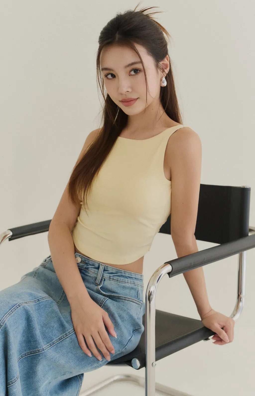 Boat Neck Twist Back Bra Top<br/>柔感船領扭結美背Bra Top