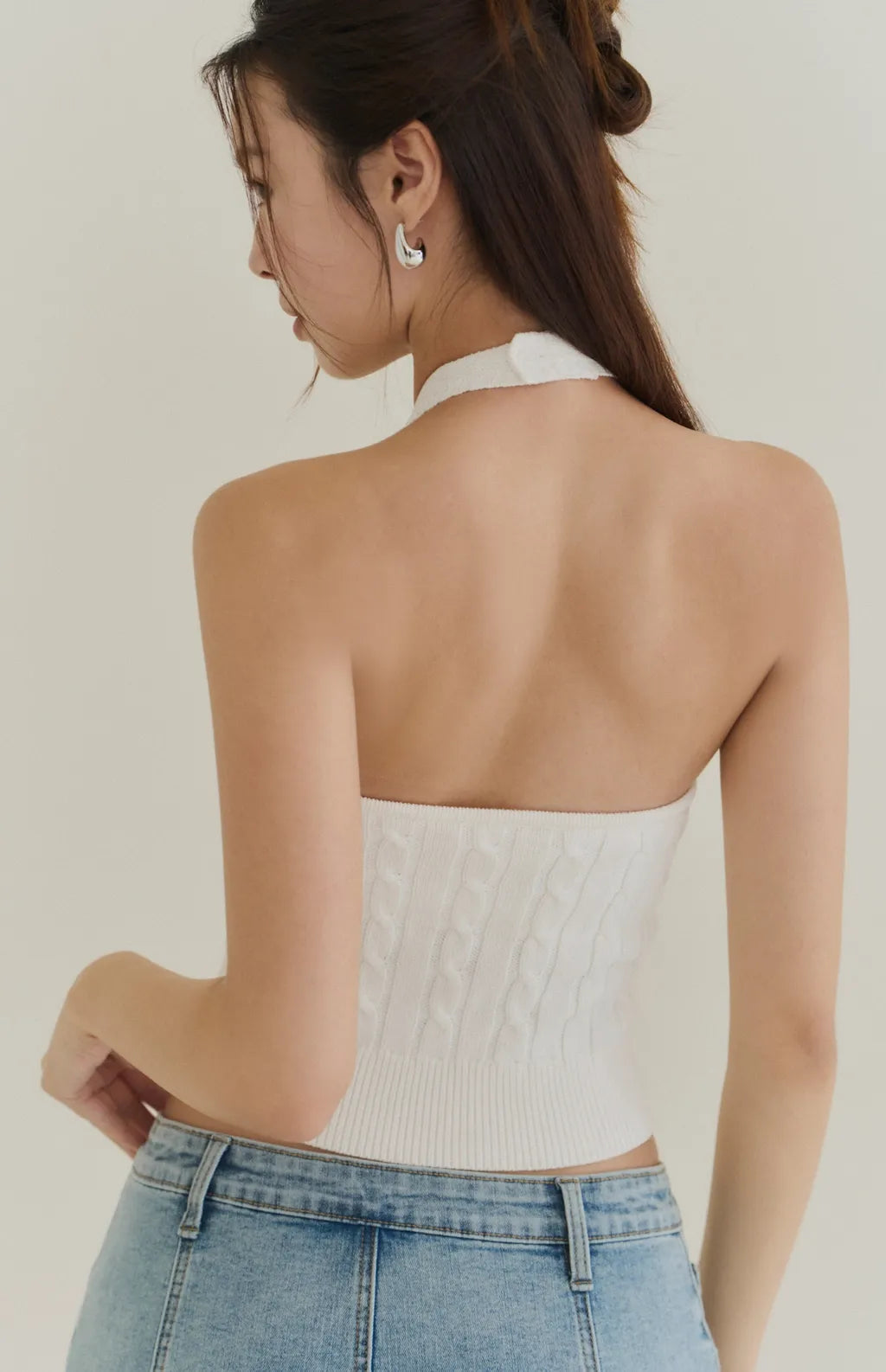 Deep V Cable Knit Halter Button Bra Top<br/>深Ｖ麻花繞脖排釦Bra Top