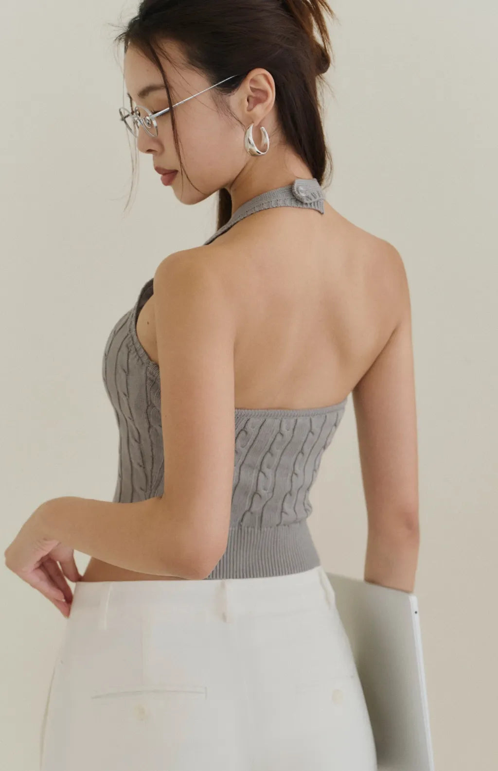 Deep V Cable Knit Halter Button Bra Top<br/>深Ｖ麻花繞脖排釦Bra Top