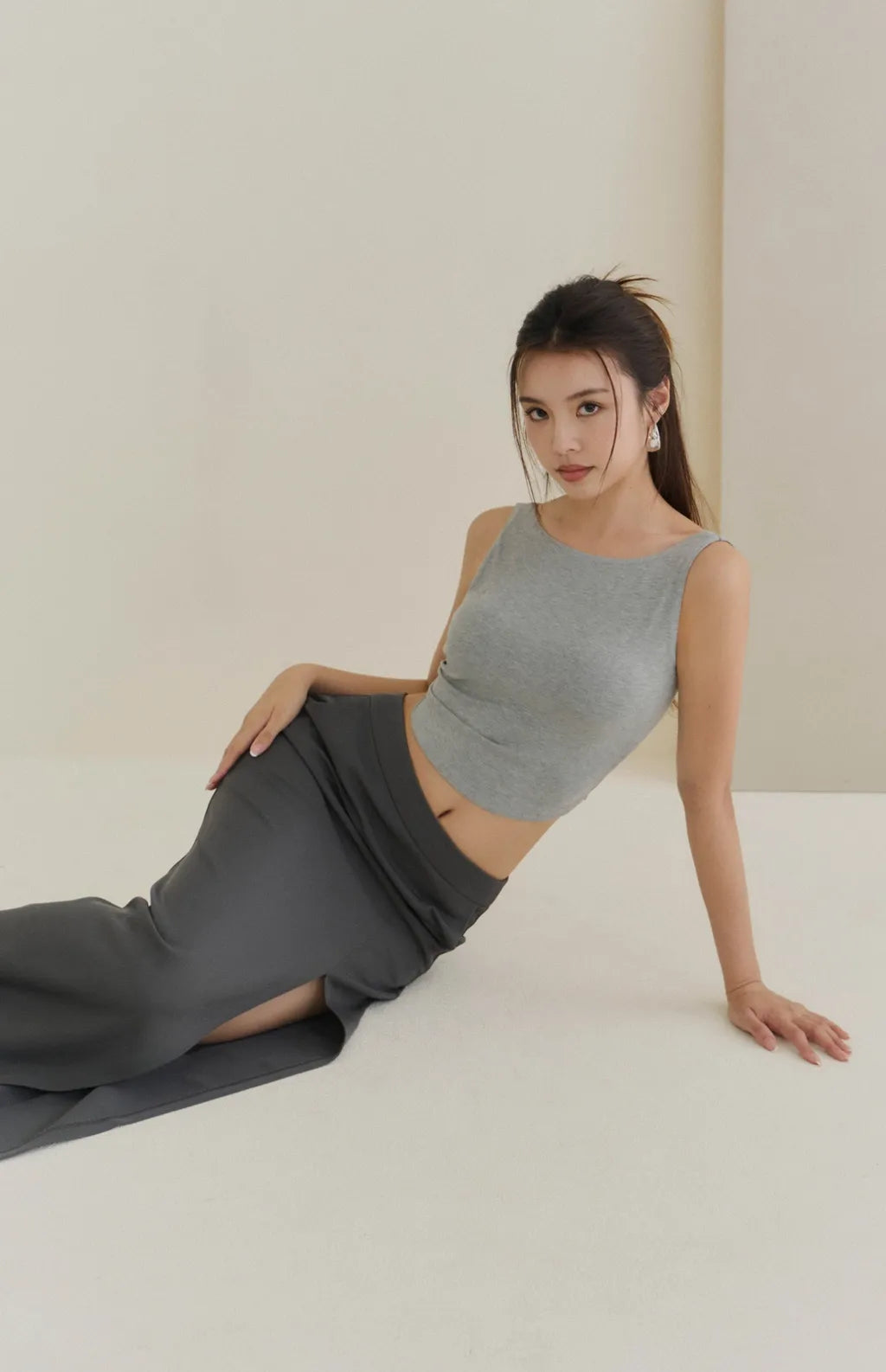 Front-Slit Tailored Maxi Skirt<br/>率性開衩西裝長裙