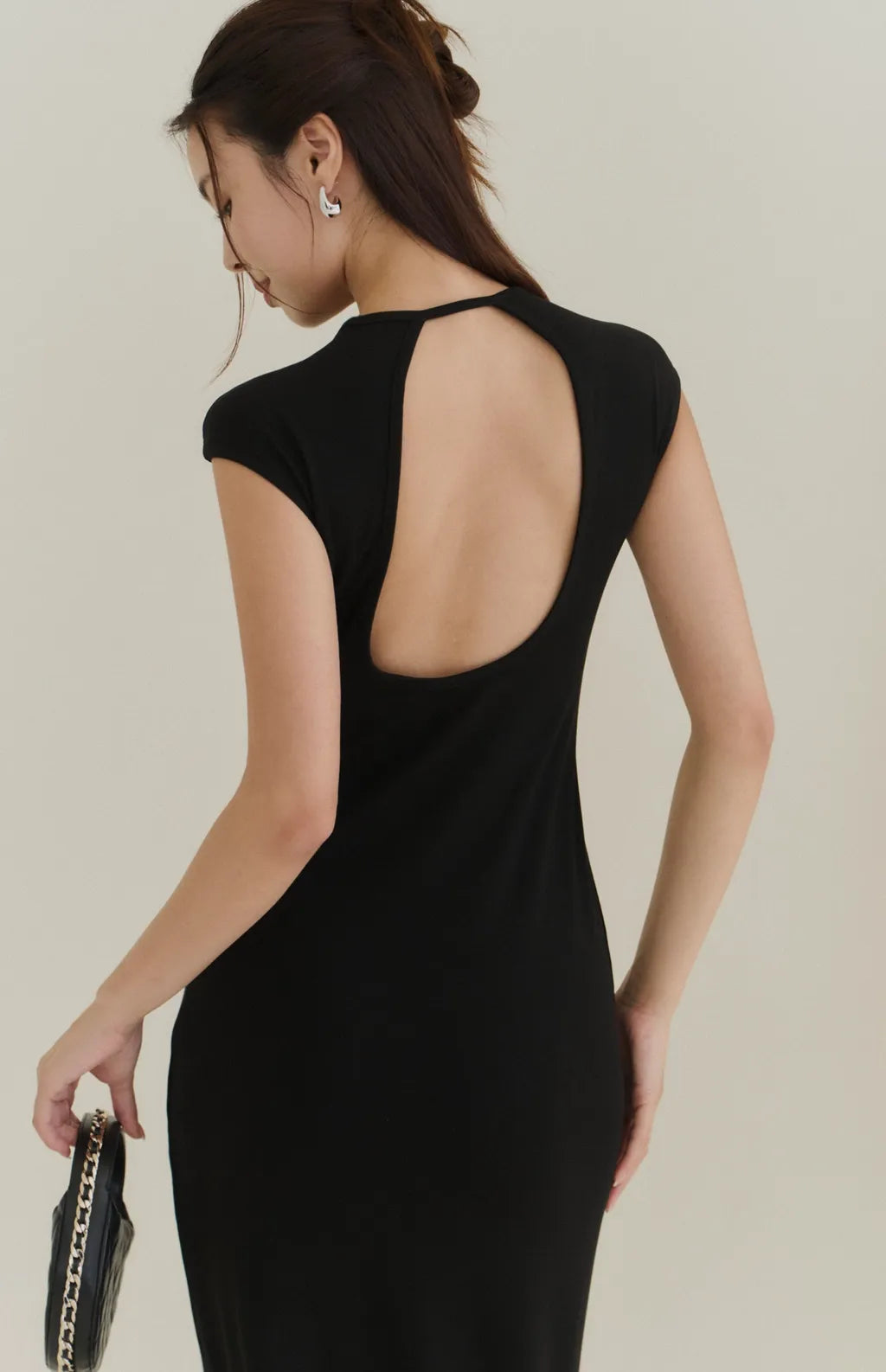 Minimal Open-Back Short-Sleeve Bra Dress<br/>極簡挖背短袖修身Bra Dress