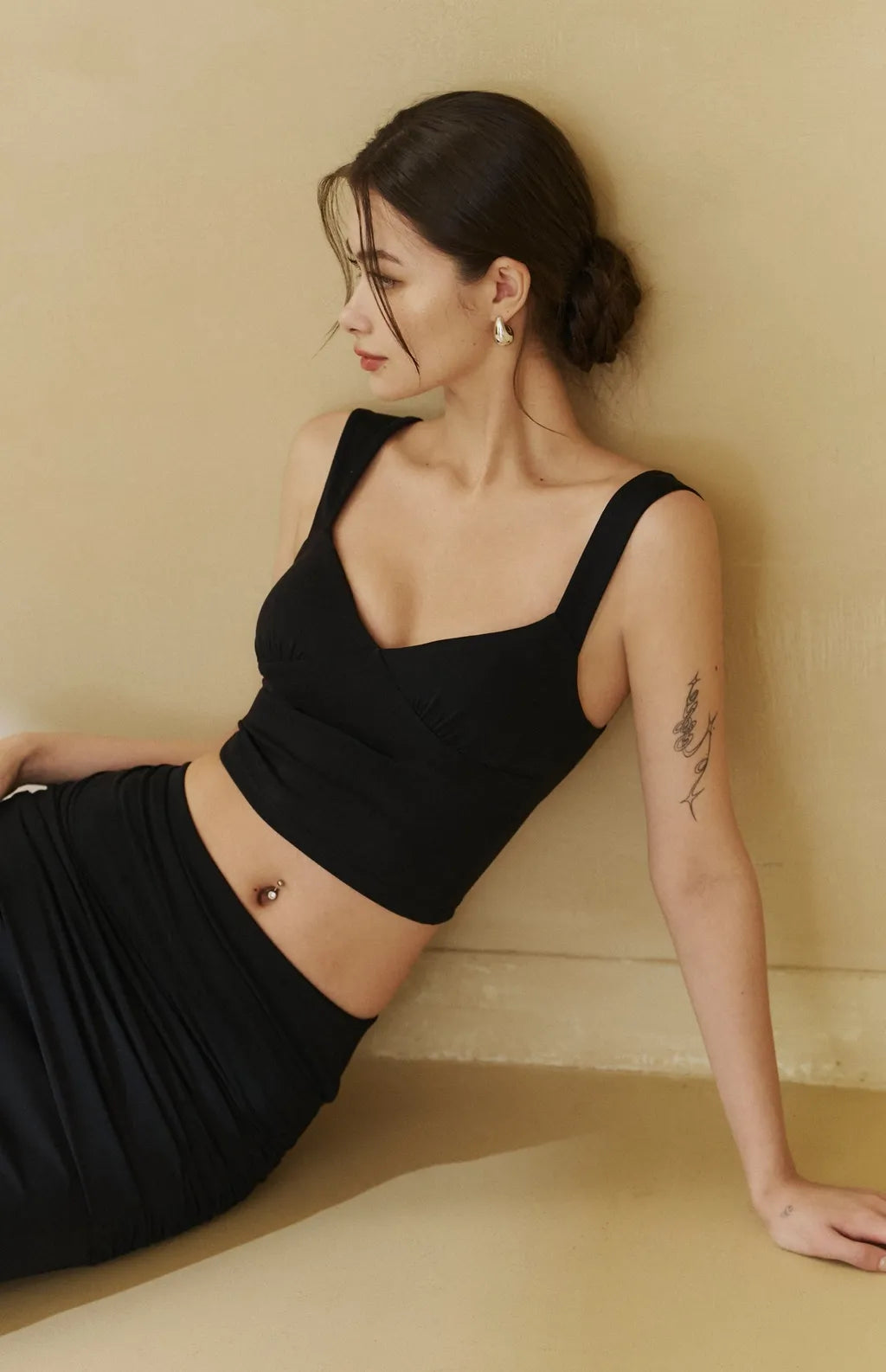 Wide Strap V-Neck Ruched Bra Top<br/>寬肩V領美胸抓皺Bra Top