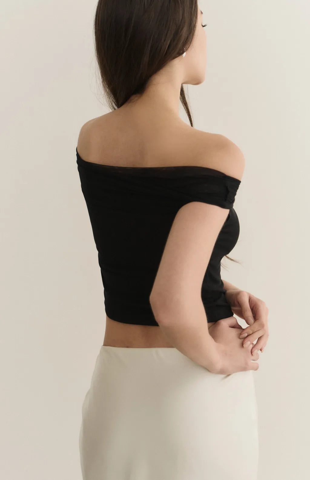 Sheer Gauze Off-Shoulder Bra Top<br/>透膚柔紗一字領Bra Top
