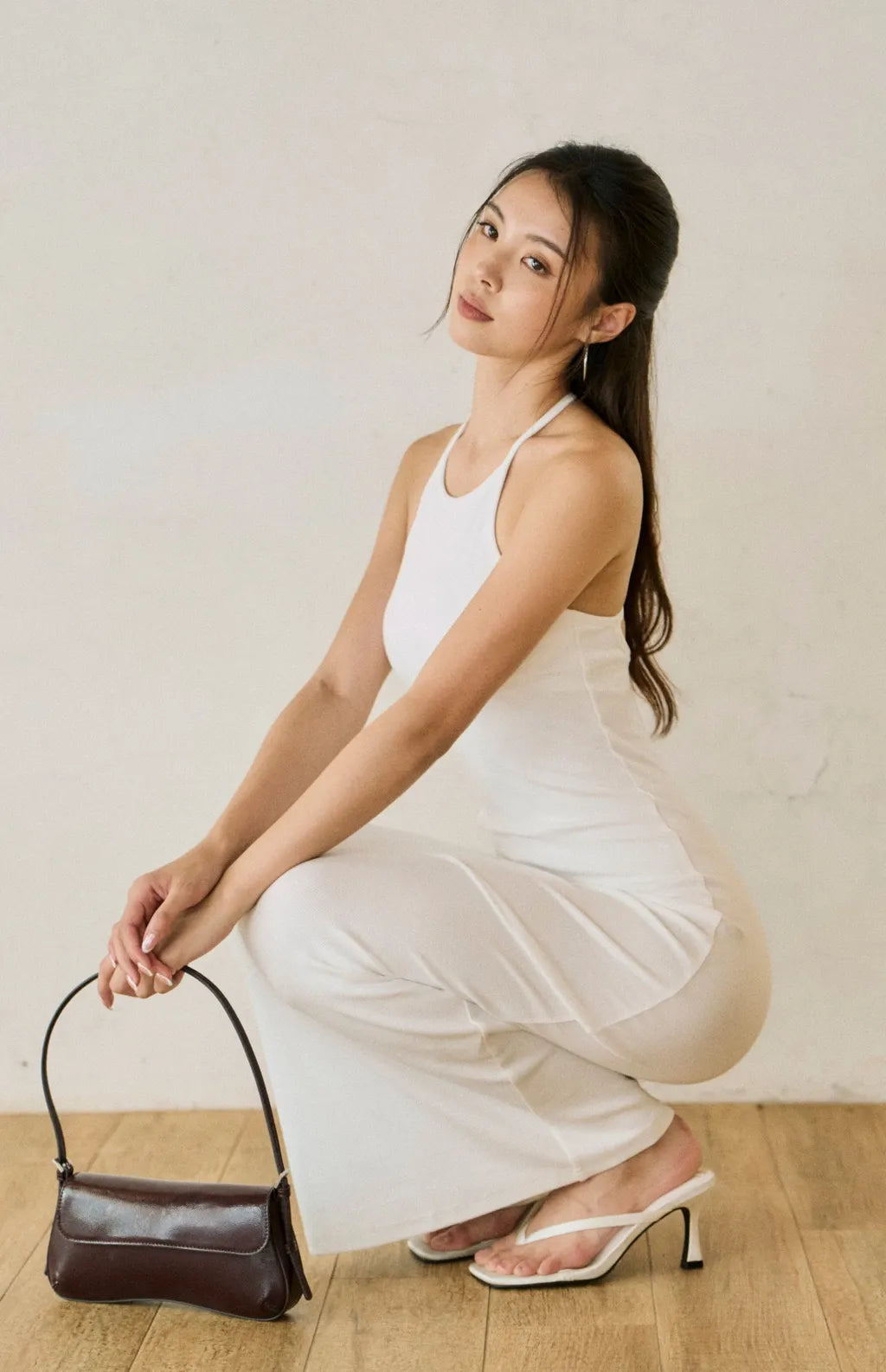 Halter Neck Crisscross Back Bra Dress<br/>美式削肩工字美背修身Bra Dress