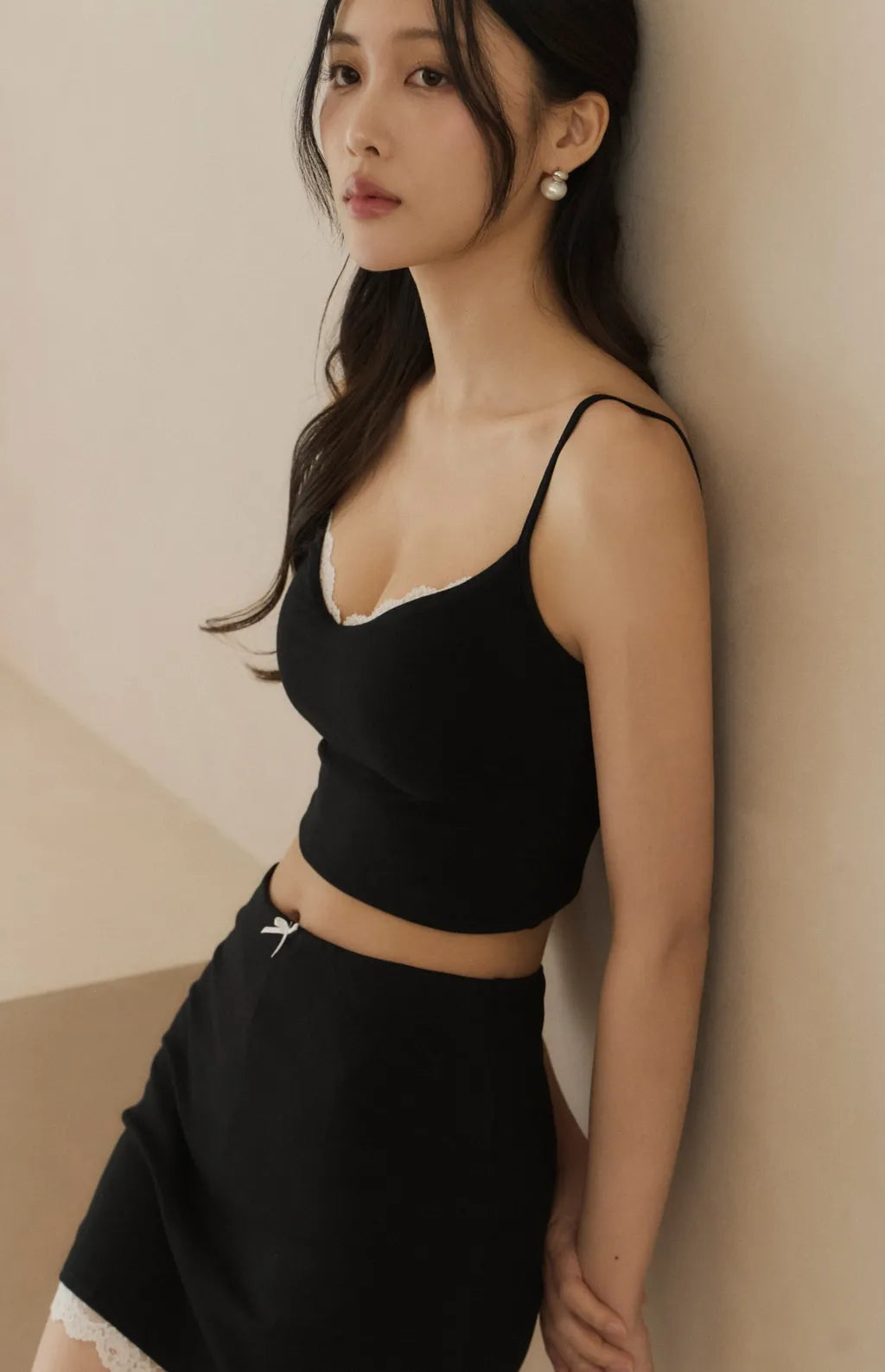 Lace-Trim V-Neck Cami Bra Top<br/>心機蕾絲Ｖ領細肩Bra Top