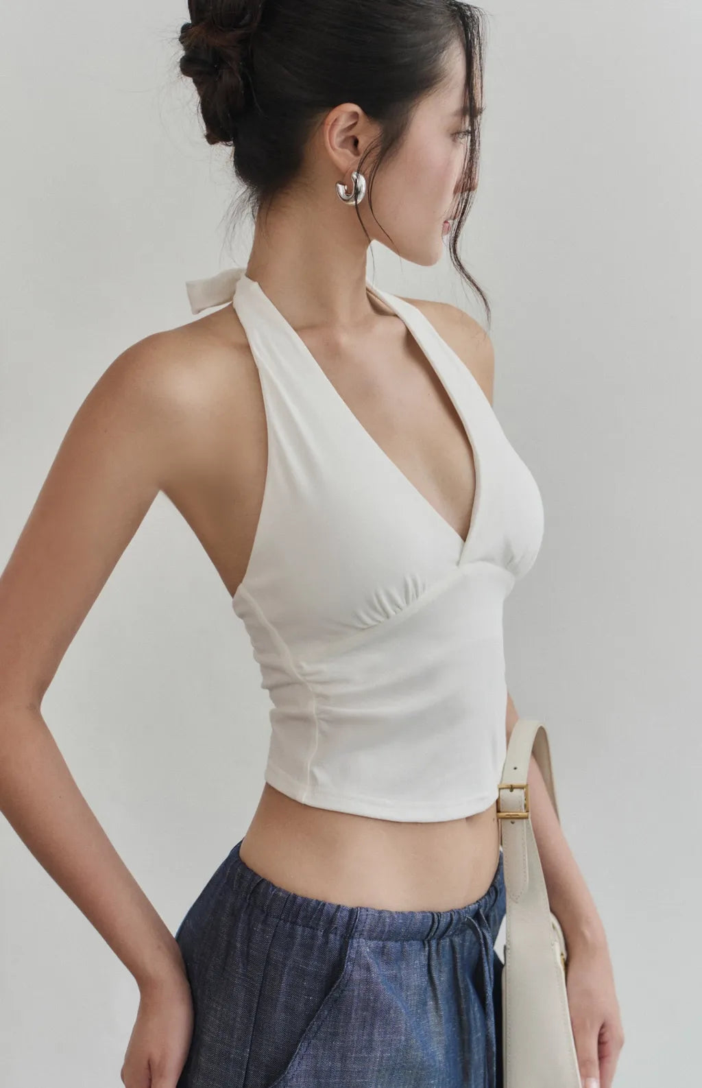 Ruched Plunge Tie-Halter Bra Top<br/>抓皺交叉V領綁帶Bra Top
