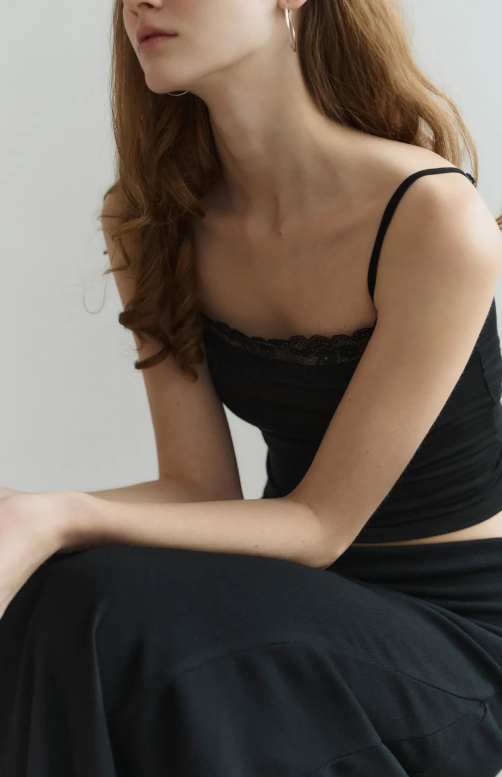 Barely-There Lace-Trim Cami Bra Top<br/>輕裸蕾絲平口細肩Bra Top