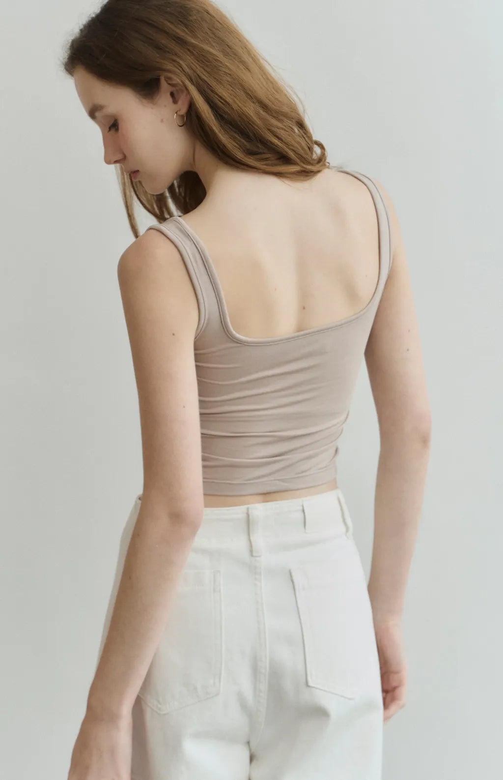 Barely-There Square-Neck Bra Top<br/>輕裸寬肩方領品牌刺繡Bra Top