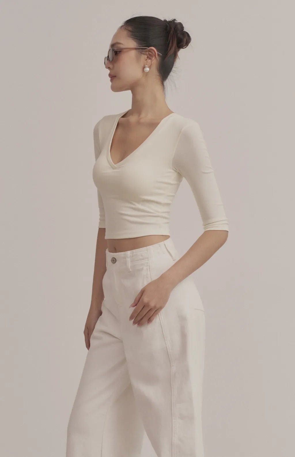 Ribbed V-Neck 3/4 Sleeve Crop Bra Top<br/>柔彈羅紋V領七分袖Bra Top