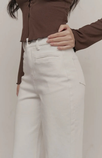 High-Waisted Welt-Pocket Flared Jeans<br/>高腰貼邊口袋牛仔喇叭褲