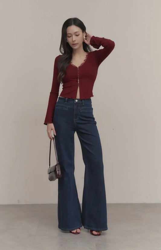 High-Waisted Welt-Pocket Flared Jeans<br/>高腰貼邊口袋牛仔喇叭褲