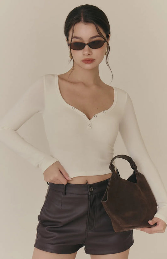 (最後現貨) Cozy Wool-Blend Heart Shape Long-Sleeve Bra Top<br/>羊毛桃心領排釦長袖Bra Top -【M】