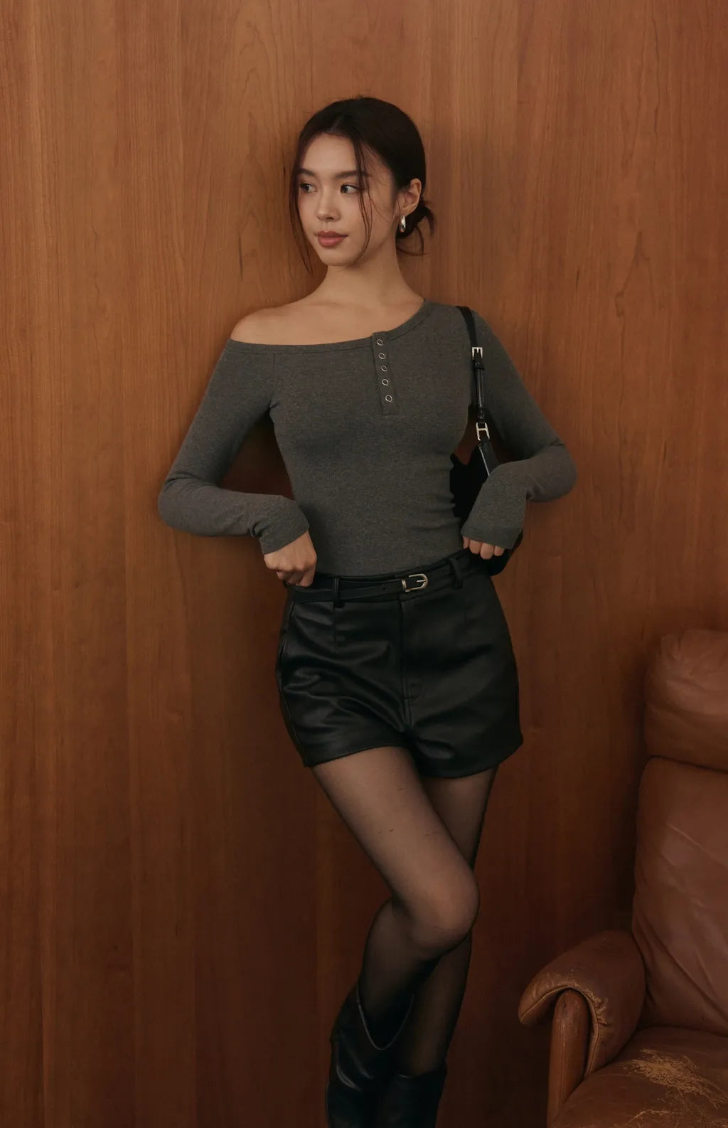 High-Waist Leather Shorts<br/>霧感高腰皮革短褲