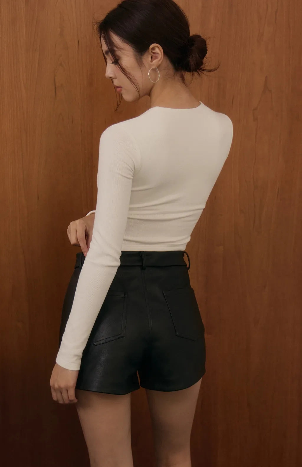 Push Up V-Neck Long-Sleeve Bra Top<br/>立體美胸V領長袖Bra Top