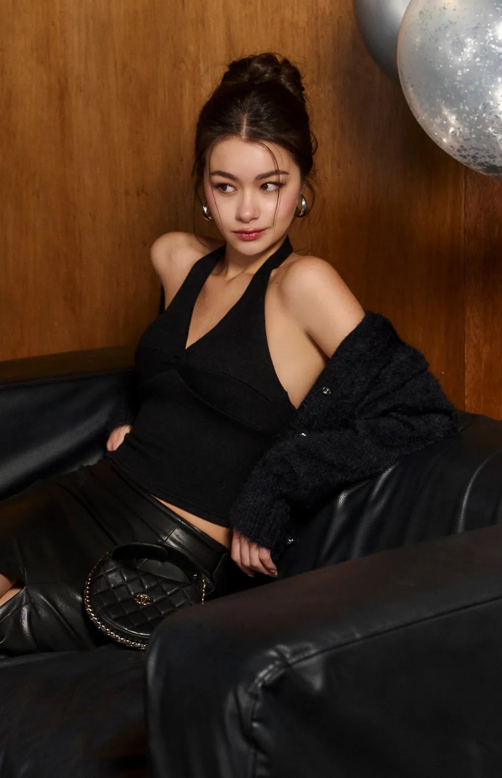 Sparkle Halter Twist-Front Bra Top<br/>細閃繞脖美胸扭結Bra Top