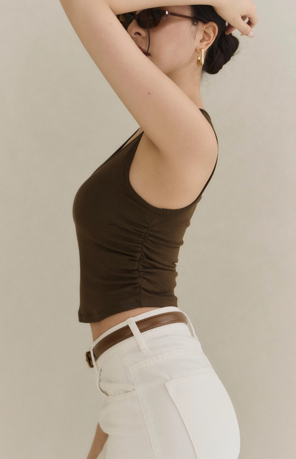 Wide Strap V-Neck Side-Ruched Sueded Bra Top<br/>寬肩V領側抓皺磨毛Bra Top