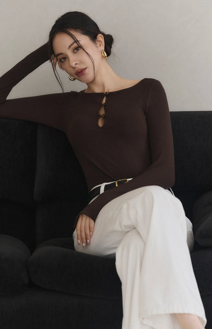 Boat-Neck Cutout Ribbed Bra Top<br/>船型領鏤空坑條長袖Bra Top