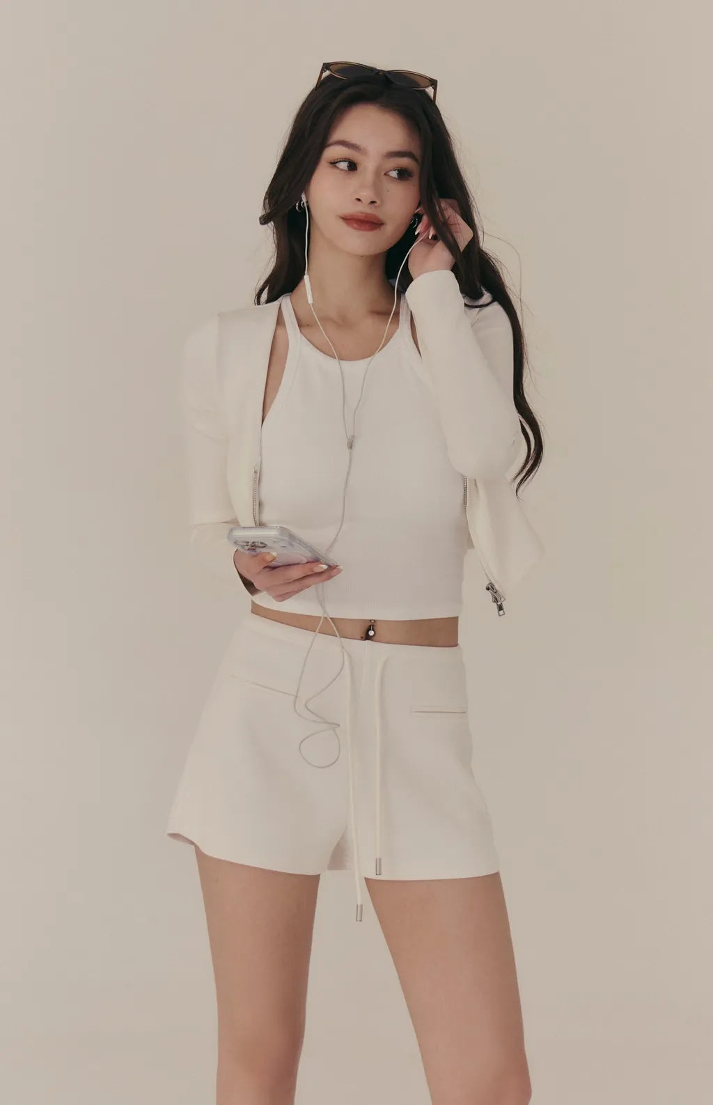 Cloud V-Neck Zip Long-Sleeve Bra Top<br/>雲感太空棉V領修身拉鍊長袖Bra Top