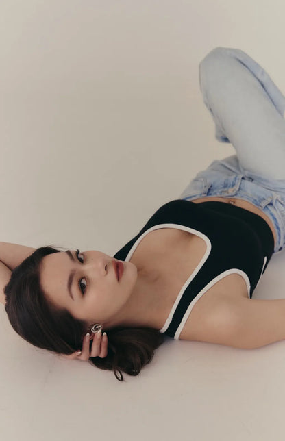 Square Neck Contrast Curved Open-Back Bra Top<br/>方領撞色弧線挖背Bra Top