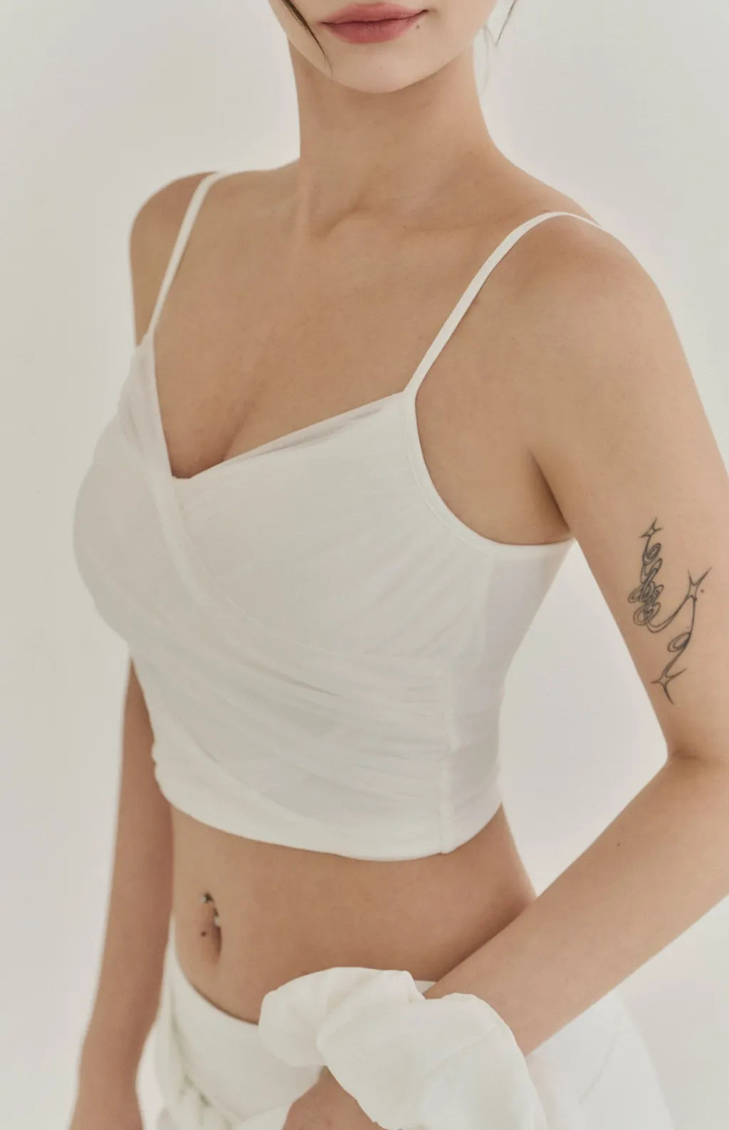 Sheer Mesh Ruched Plunge Bra Top<br/>V領網紗抓皺Bra Top