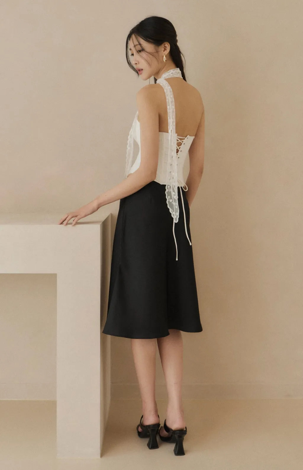 Satin Knee-Length Mermaid Skirt<br/>緞面魚尾及膝裙